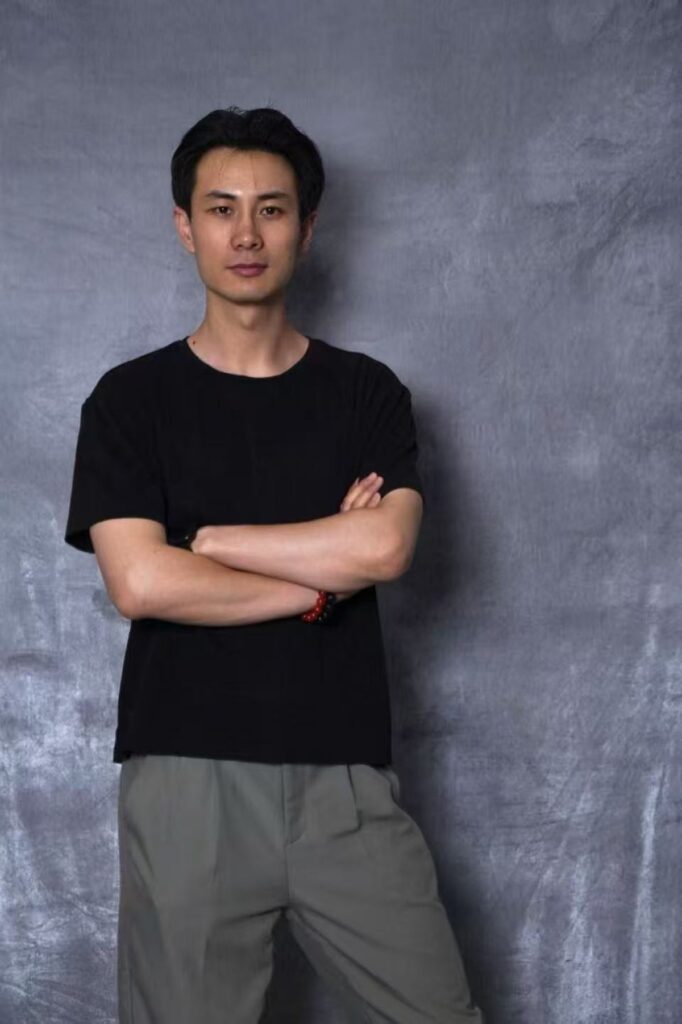 Dong Liang - portrait
