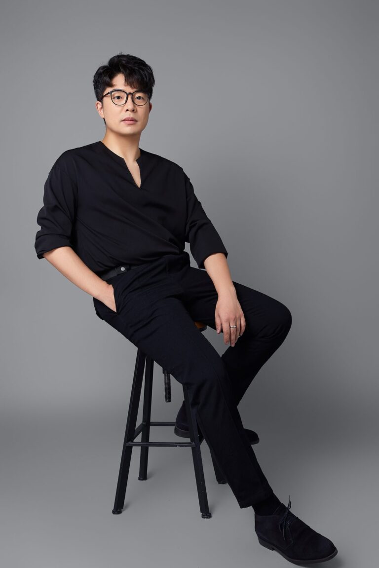 Yang Juntao - portrait