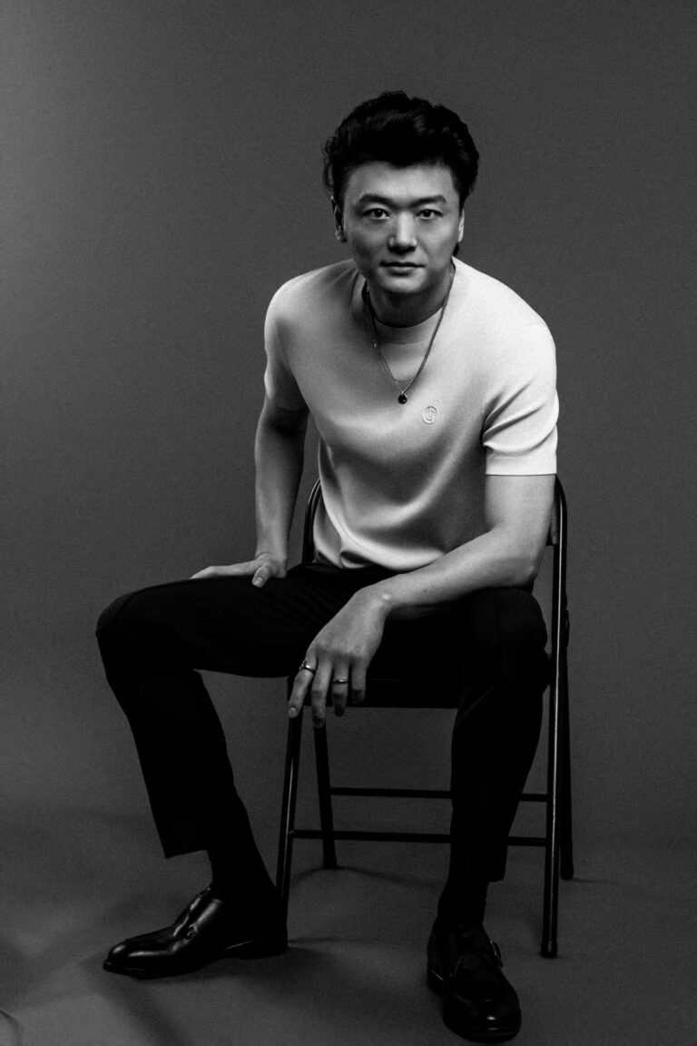 Yu Zhuo - portrait