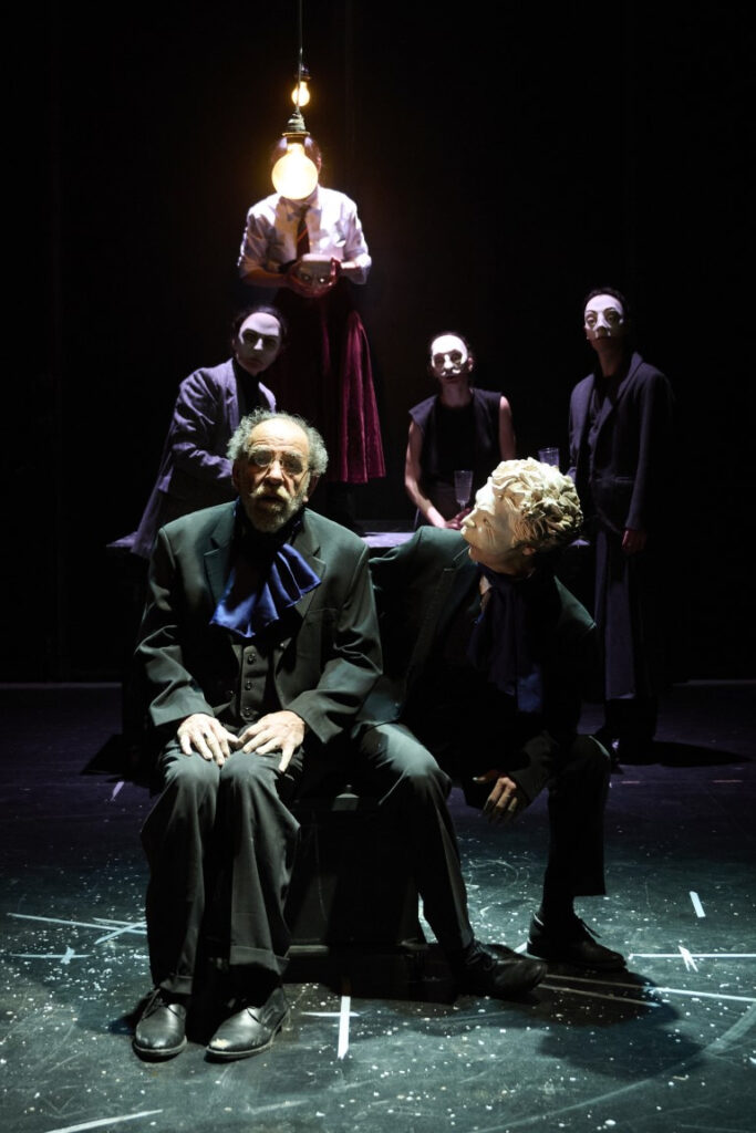 A Thousand Hands - photo 1